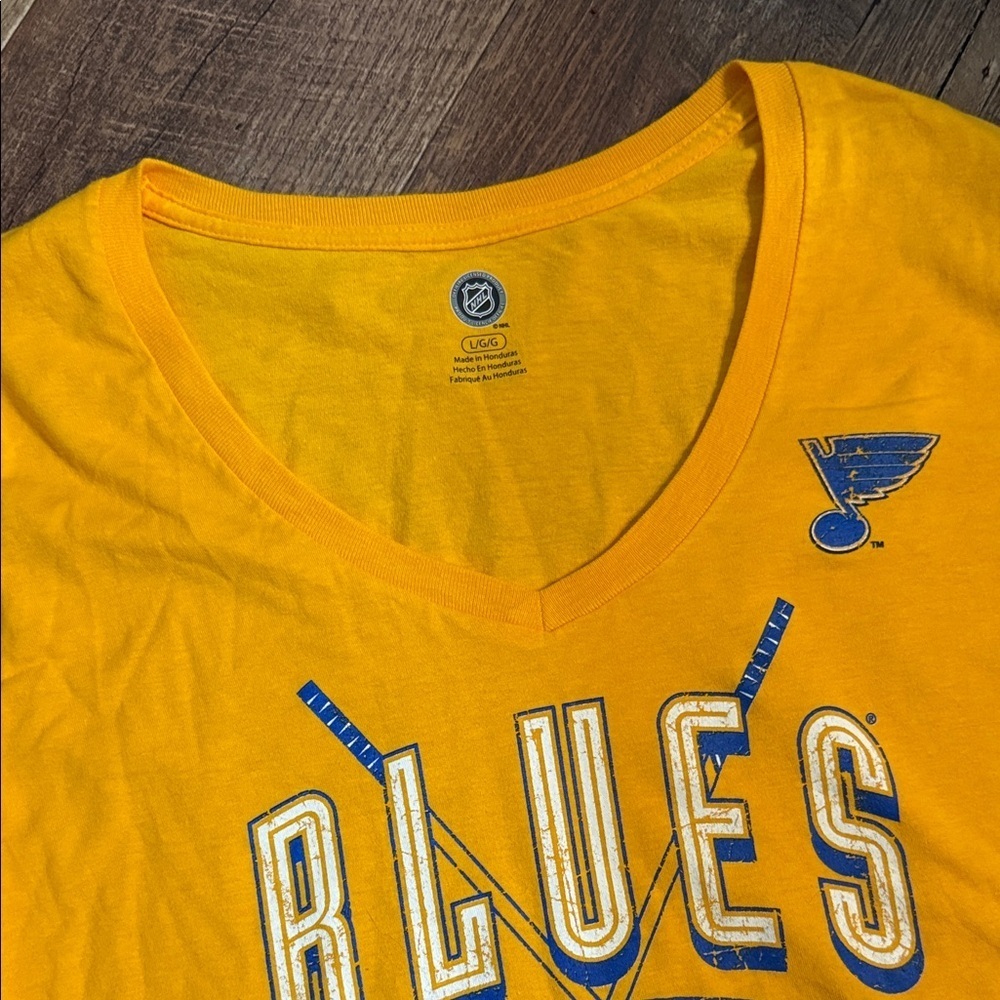 NHL Golden Yellow Blues Tee - Picture 4 of 7